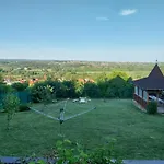 아파트 Manor